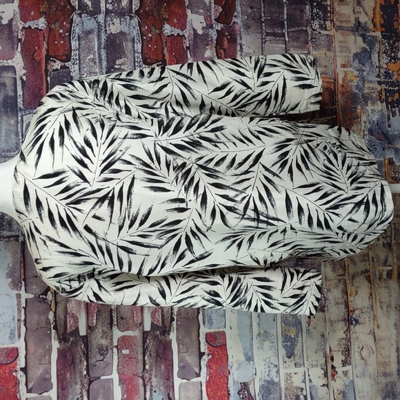 Due per Due Silk Leaf Print Tunic/Blouse - Picture 3 of 6